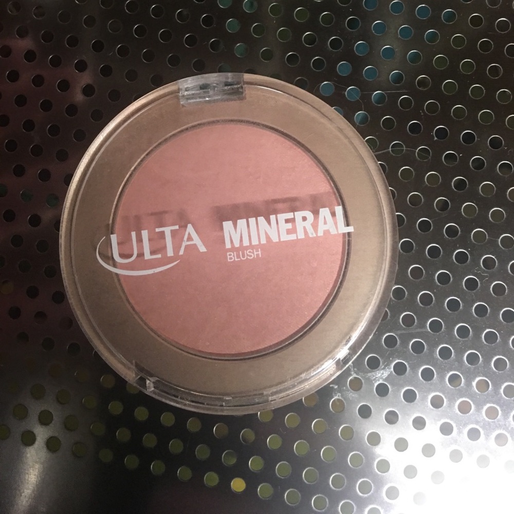 Ulta Mineral Blush in Tulip